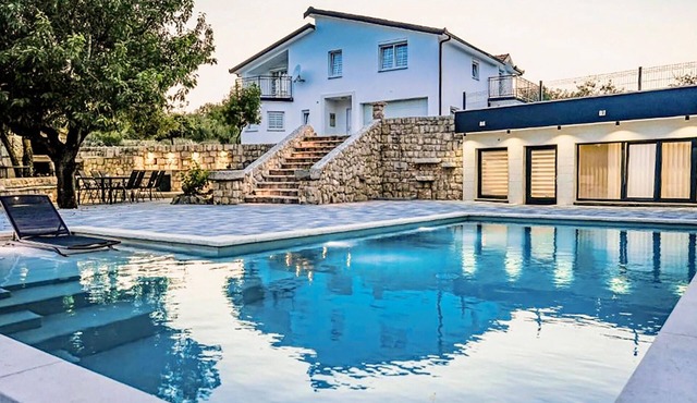 Gorgeous home in Postranje