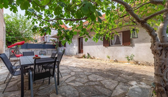 Gorgeous home in Pridraga with WiFi