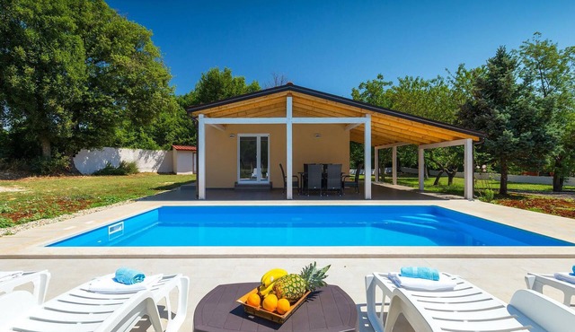 Gorgeous home in Pula in Pula