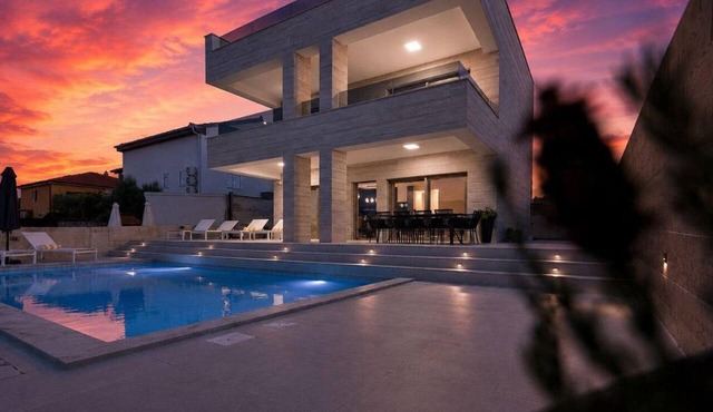 Gorgeous home in Razanac in Razanac