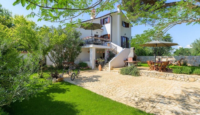 Gorgeous home in Rovinj with WiFi
