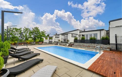 Gorgeous Home In Varazdin Breg With Sauna