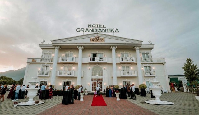 Grand Antika in Peje