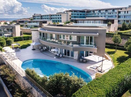 Grand Villas Adriatic situated within luxury golf & spa resort Hotel Adriatic