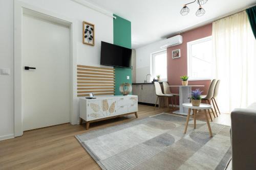 Green Blooming Studio in Baia Mare