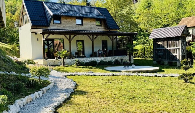 Green Hills - Holiday Home & Events