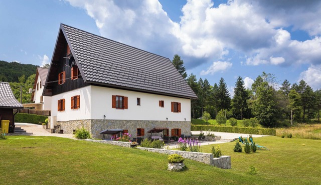 Green Lakes House