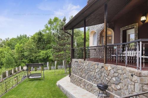 Green Luxury Villa in Breaza de Jos