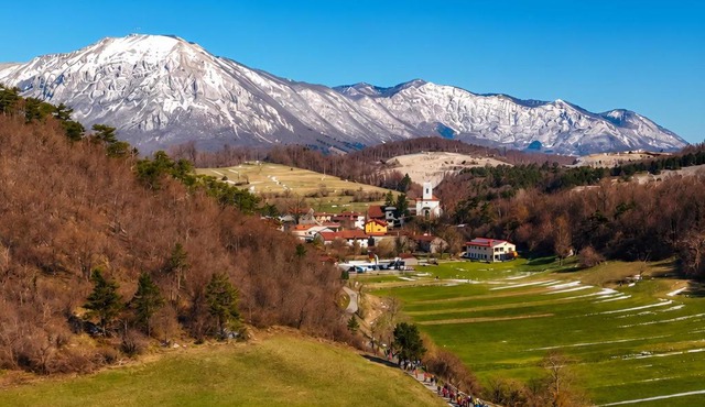 GUESTHOUSE Idila pod Nanosom in Senožeče