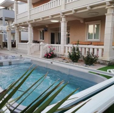 Guesthouse Villa Jurišić