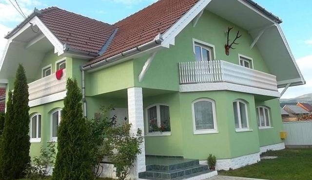 Hajnal vendégház in Capalnita