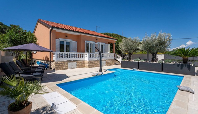 Happy Home Rab by Interhome