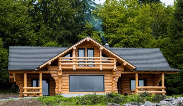 Harghita Log Houses in Izvoare