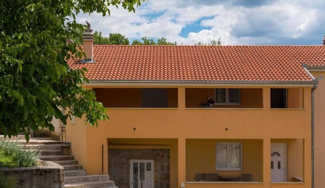 Hearts of Vrlika Country Stay - Double Room with Balcony