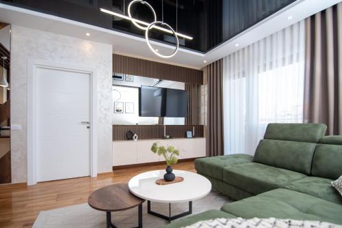 Hemingway LUX in Arandelovac