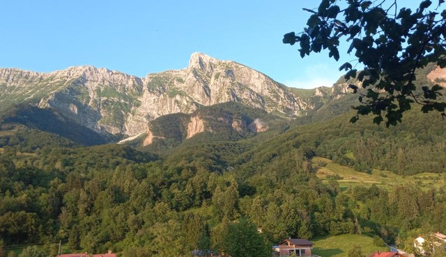 Hiša za Gradom in Kobarid