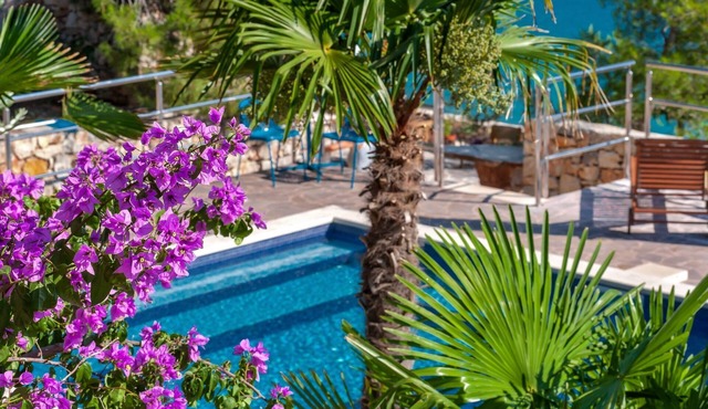 Hidden Heaven Private Resort - Beheizter Pool by Interhome