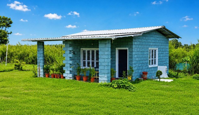 Hidden Hills – Spacious Family Room in Koppa