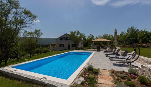Historic stone villa Heaven for 11 persons