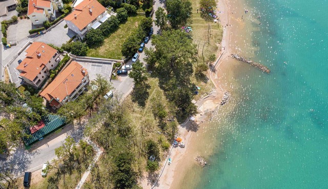 Holiday apartment close to the sea