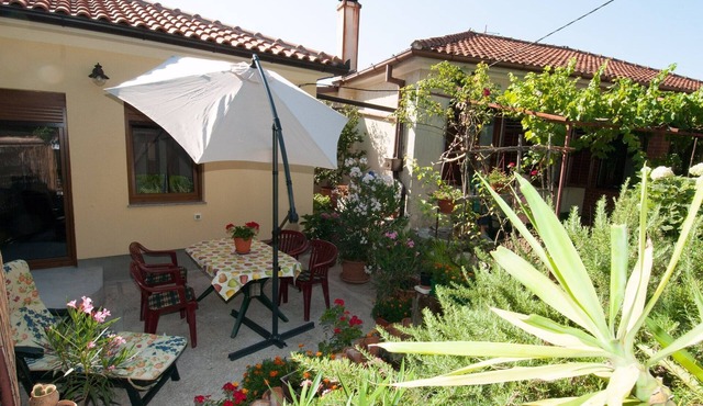 Holiday apartment facing the sea with terrace