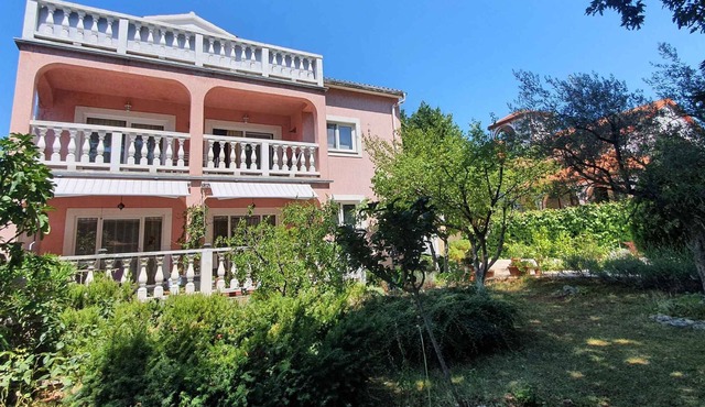 Holiday apartment for max. 8 people in a quiet location in Kukci