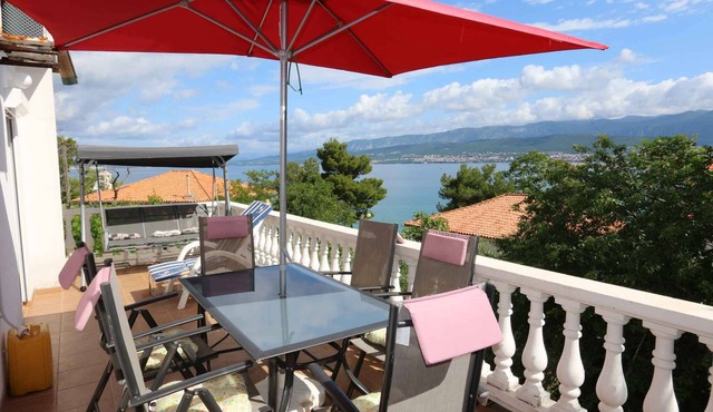 Holiday apartment near the beach