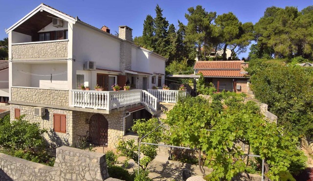 Holiday apartment with air conditioning
