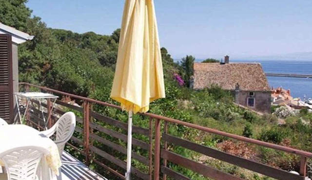 Holiday apartment with air conditioning and TV