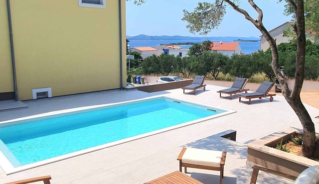 Holiday apartment with 35 sqm terrace with sea view