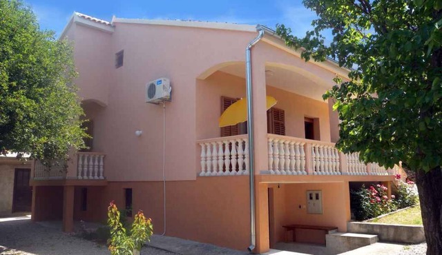 Holiday apartment with air conditioning