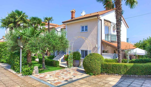 Holiday apartment with garden and WIFI