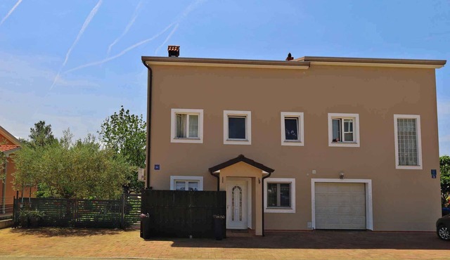 Holiday apartment with internet, air conditioning, terrace in a quiet location
