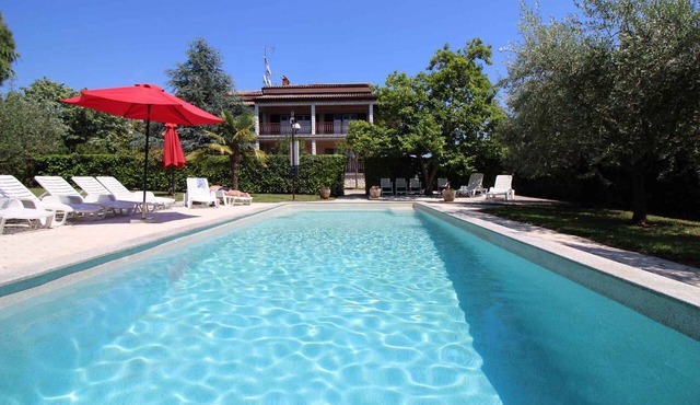 Holiday apartment with outdoor pool in Poreč