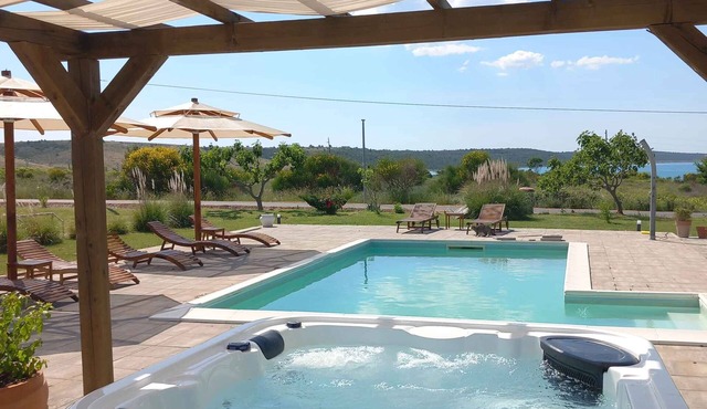 Holiday apartment with pool and terrace