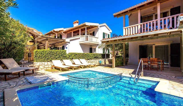 Holiday apartment with pool in Palit * (Example of accommodation) in Palit