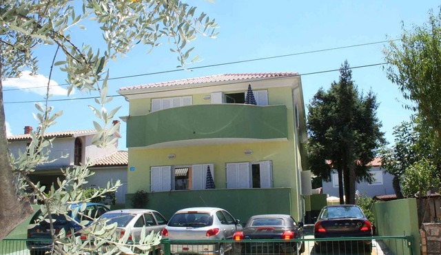 Holiday apartment with pool