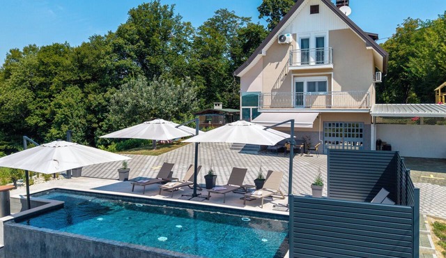 Holiday Home Cerine Hill by Villas Guide in Gornji Vinkovec