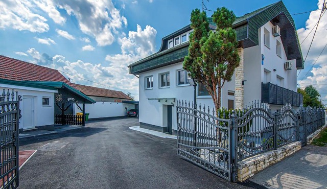 Holiday Home Crux