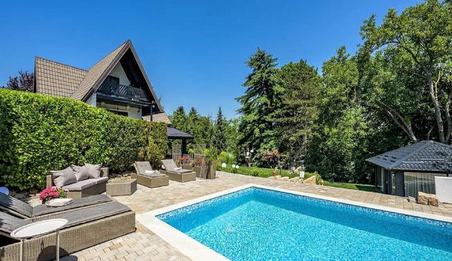 Holiday Home Frieden - Three Bedroom Holiday Home with Swimming Pool