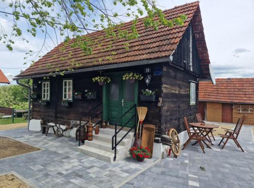 Holiday home Hižica v plavem trnacu