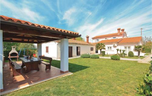 Holiday Home Hrboki Iii