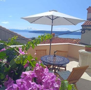 Holiday home in Moscenice 15209
