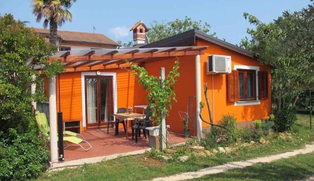 Holiday home in quiet and sunny surroundings