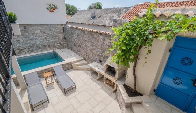 Holiday Home in the Crikvenica Hinterland – Pool, Sauna & Complete Privacy