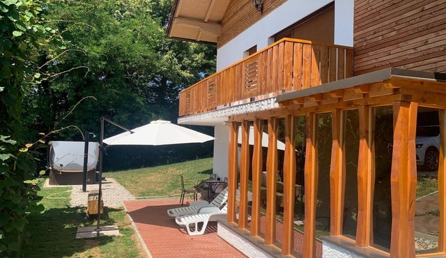 Holiday Home Liberg with Hot tub and Sauna in Pišece
