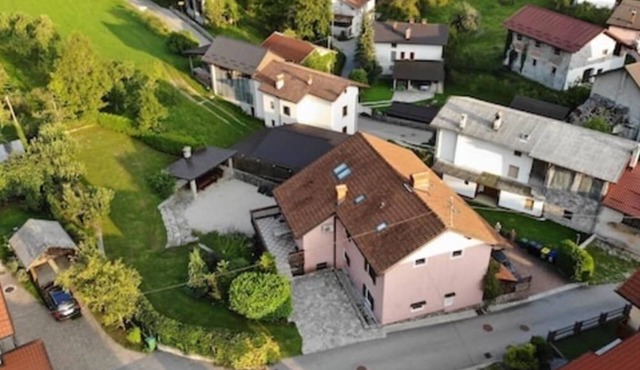 Holiday home Maharac with 3 apartments till 15 persons in Tolmin