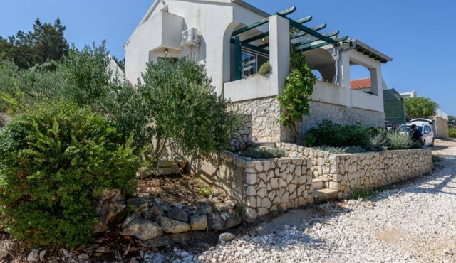 Holiday Home Mirta - Two Bedroom Villa with Sea view in Veli Rat