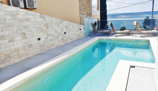 Holiday home mit Pool und Meerblick