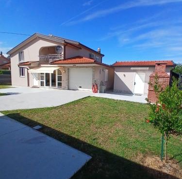 Holiday Home Nelly in Bijakovići